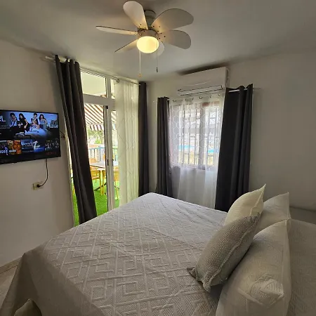 Fayser 108 Beachfront With Direct Pool Access From Terrace Apartment *